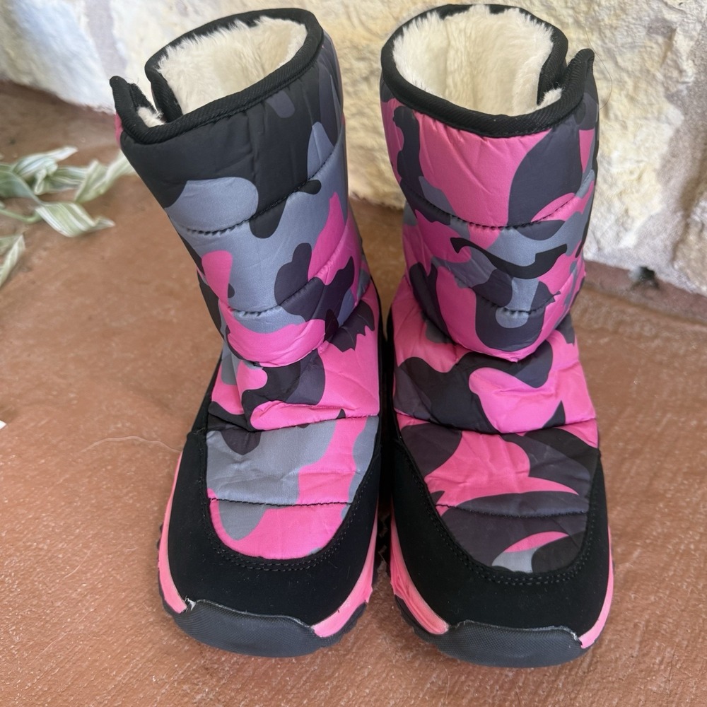Girls Hot Pink Black Gray Camo Snow Moon Cold Weather Winter Warm Boots Size 5